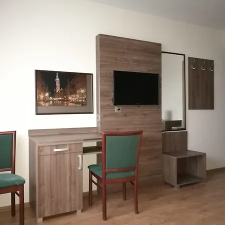 Zakliki فندق كراكوفيا